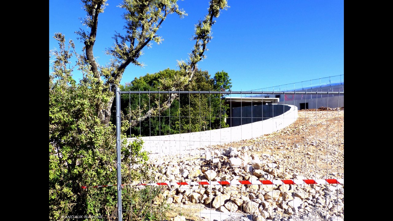 HD CHANTIER DE LA CAVERNE DE LA GROTTE CHAUVET 17-05-2014 ANCIAUX MARTINE - Copie