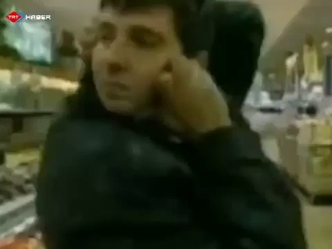Kafasını 180 Derece Çeviren Adam