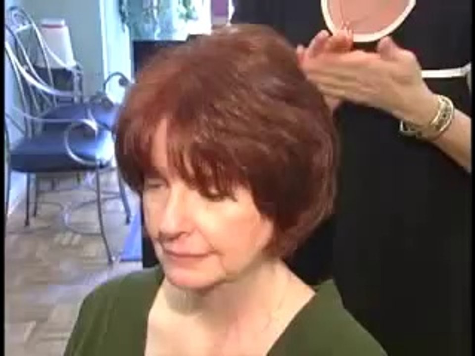 How to dye your hair- Red is Conveniently Green- Hair Dye