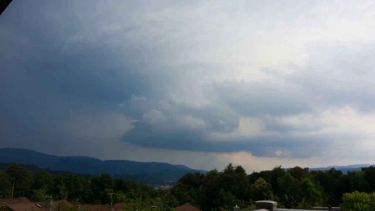 Gewitterwolke im Zeitraffer