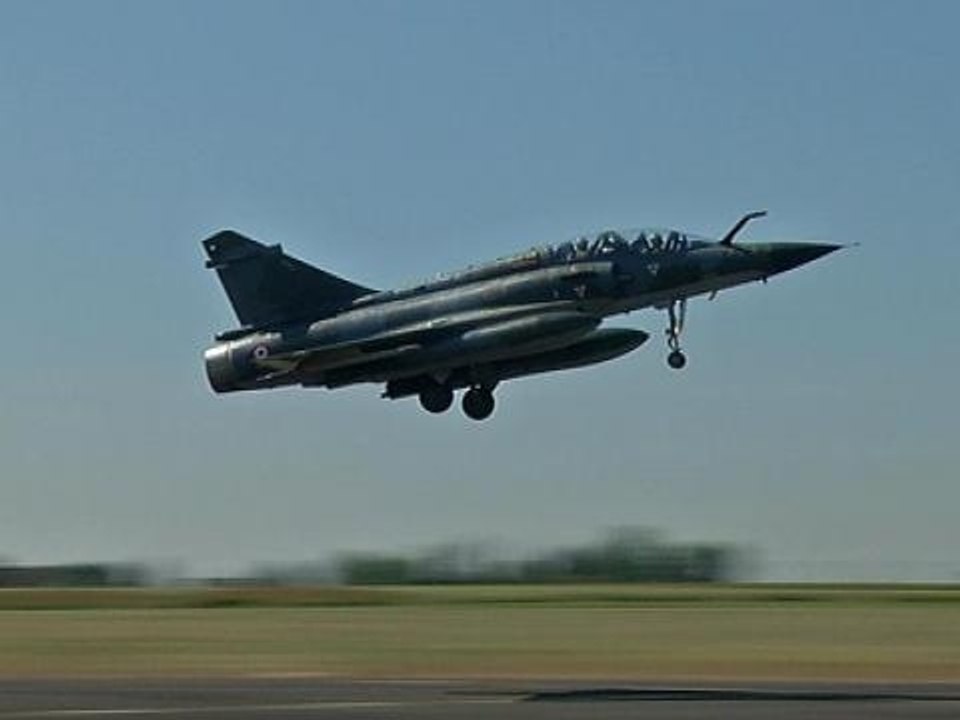 Les pilotes de l'armée de l'air répètent le défilé du 14 juillet - 25/06