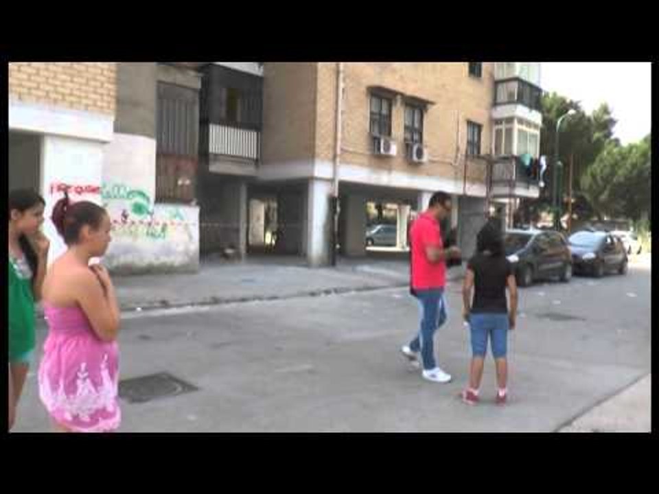 Caivano (NA) - Bimba di sei anni muore precipitando dal settimo piano (24.06.14)