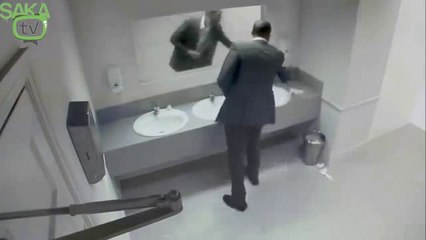 Bu Şaka Adamı Deli Eder