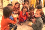 Dunya News - Thousands of North Waziristan IDPs reach DI Khan