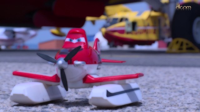 Fred Testot à la rencontre des soldats du feu