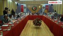 Oturma eylemi yapan aileler, Hak-İş ile görüştü -