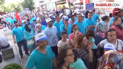 Grevci İşçiler Eş ve Çocuklarıyla Yürüdü