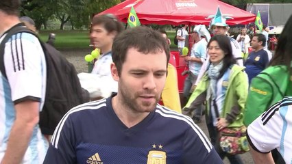 FIFA and football fans react to Uruguay's Suarez bite