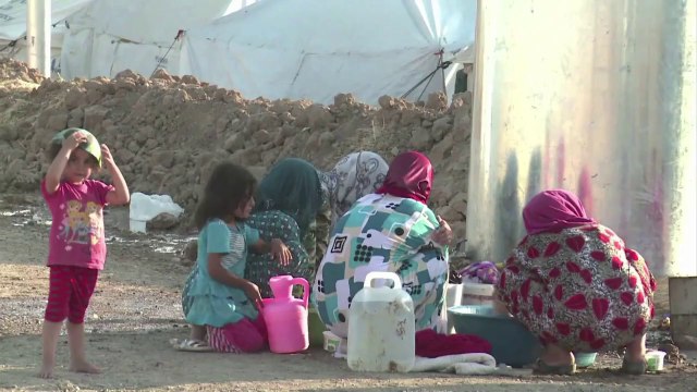 Hundreds of displaced Iraqis shelter in Germawa camp