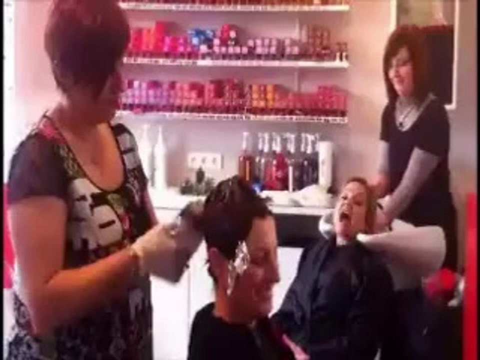 Aïe Je vais te pécho, la parodie de Ai Se Eu Te Pego par Michel Bléro