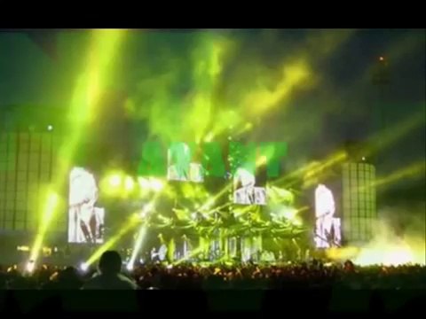 JOHNNY HALLYDAY - AVANT (Lyrics / Paroles)