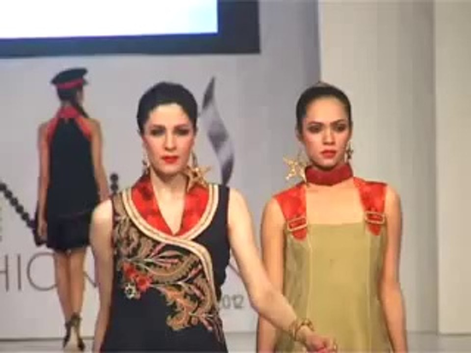 asim_butt_PFDC_Fashion_Week_Day_One_Dawn_News_LHR