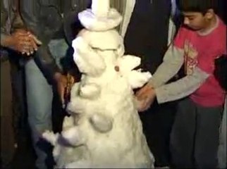 asim_butt_People_Enjoying_After_Snow_PKG