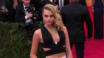 Cara Delevingne schlief während eines Vogue Interviews ein