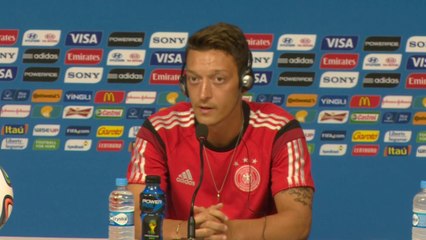 Özil: "Weiß, dass ich besser spielen kann"