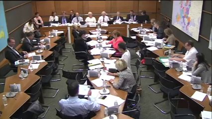 Joel Giraud député PRG présente ses amendement débits réservés dans les cours d'eau