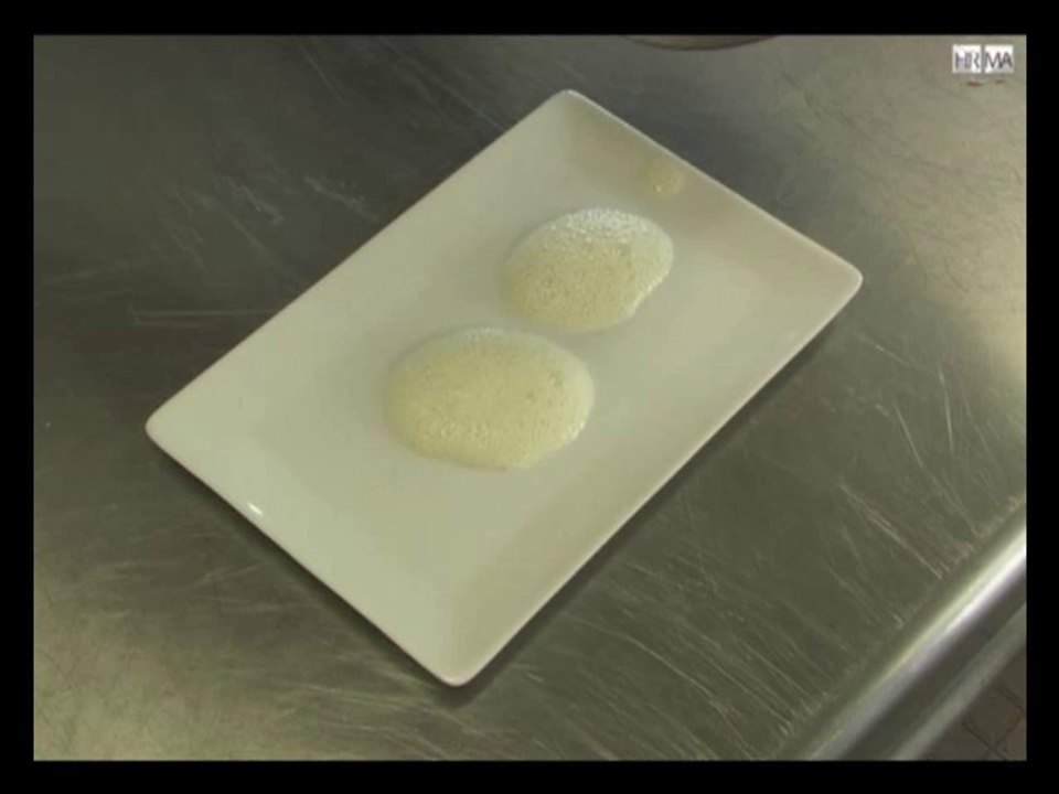 Préparer une mousse de décoration (écume)