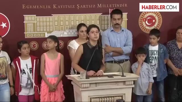 CHP Tunceli Milletvekili Hüseyin Aygün, CHP Genel Başkanı Kemal Kılıçdaroğlu'na TBMM'de Yapılan...