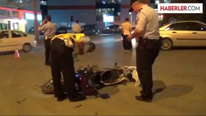 Otomobil ile elektrikli bisiklet çarpıştı: 2 yaralı -