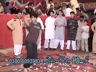 Pakistani boy better than sunny leone