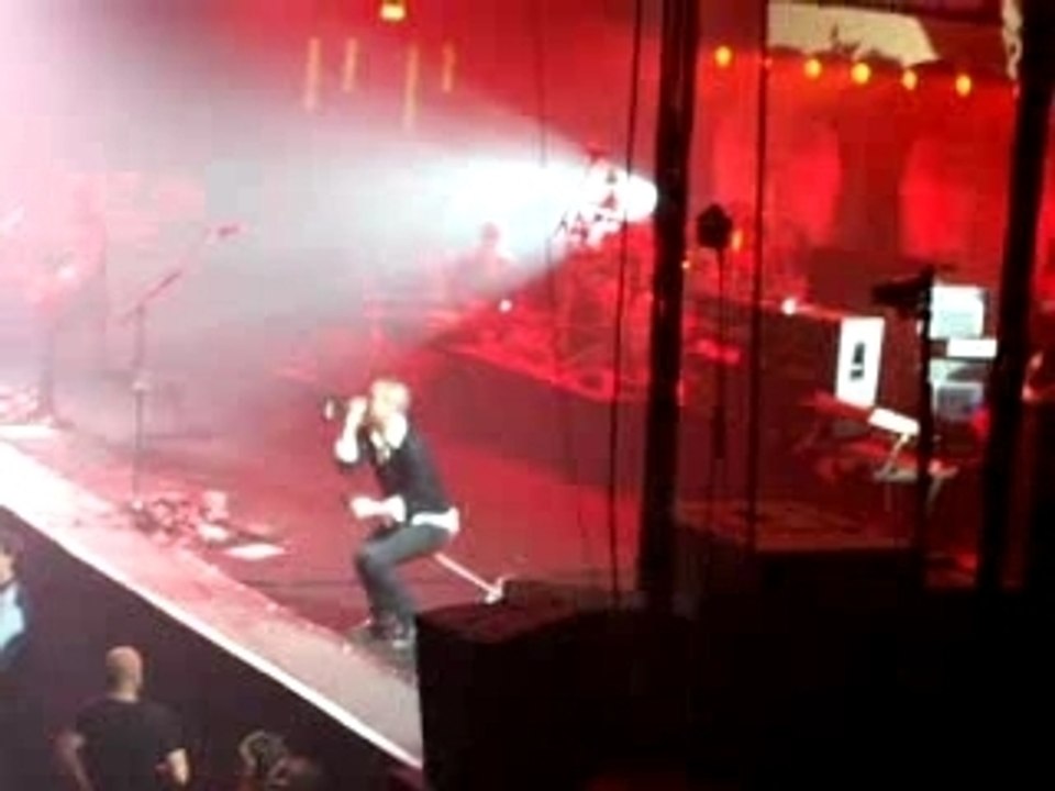 CeboChine - Space Monkey! at wembely