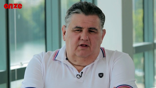 France - Equateur : Pierre Ménès répond aux questions des internautes