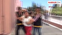 Adana'da Kadınlara Zorla Fuhuş Yaptırdığı İleri Sürülen 1'i Kadın 4 Kişilik Şebeke Polisin...