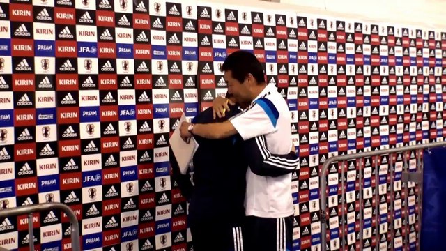 Nagatomo in lacrime dopo l'eliminazione del Giappone