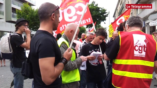 Lorient. 120 personnes dans la rue à l'appel de la CGT