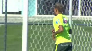 Relaxed Neymar does lengthy keepy-uppy session at Brazil training ! 2014