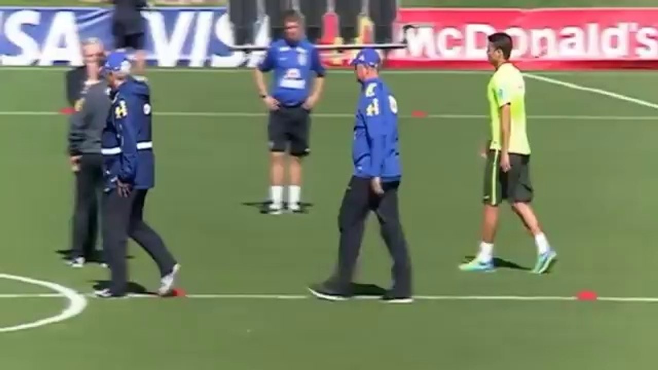La 'firma fallida' de Scolari x AzT