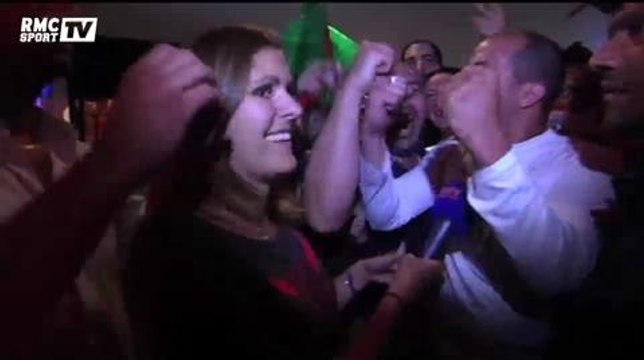 Football / L'explosion de joie des supporters algériens - 26/06