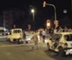 Freni patlayan tır işyerine girdi