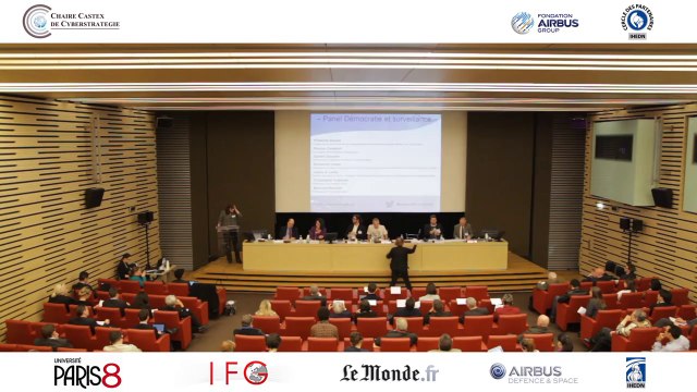 Le monde après Snowden : démocratie et surveillance