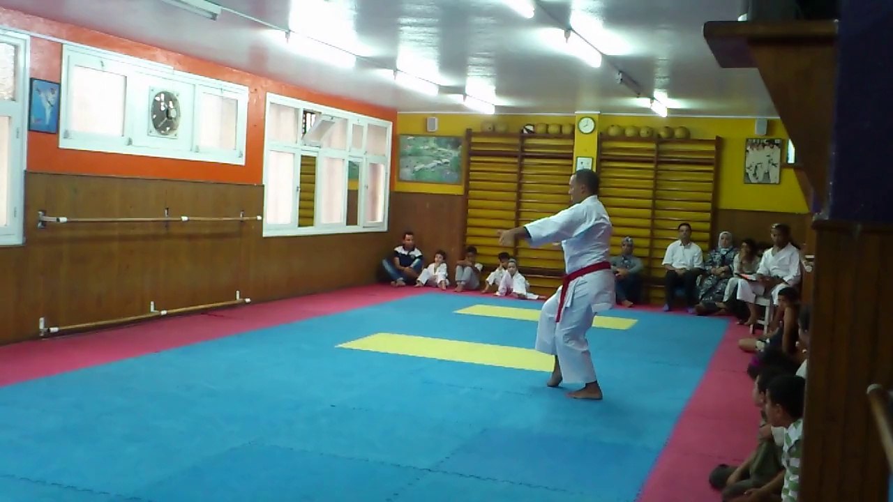 kata gojushiho sho by Raji Amine VS kata empi by Anas