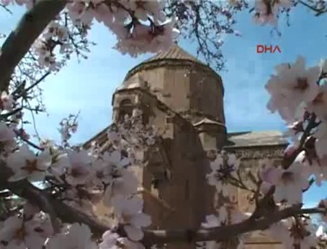 VAN AKDAMAR KİLİSESİ DÜNYA MİRASI LİSTESİNE GİRİYOR
