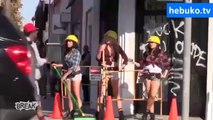 inşaat işçisi şortlu kızlar erkeklere laf atarsa.. (Sosyal Deney)