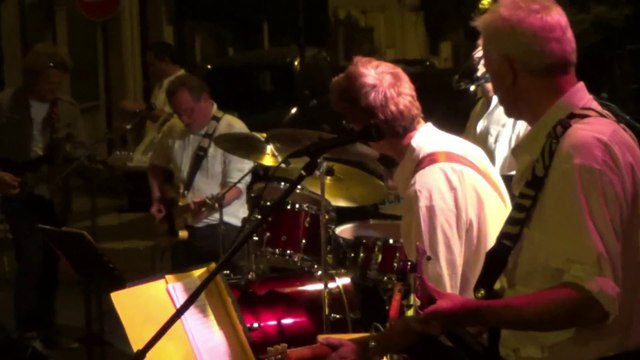 2014-06 Fete de la musique 92150 Suresnes Part1, Groupe de Rock Dunes, Max