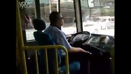 Ilık Hareketlerle Otobüs Kullanmak