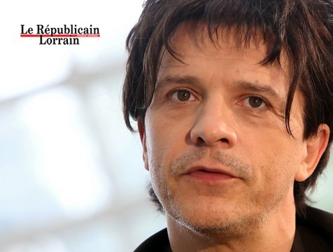 Indochine au Stade de France : Nicola Sirkis comme un glaçon dans un bain chaud