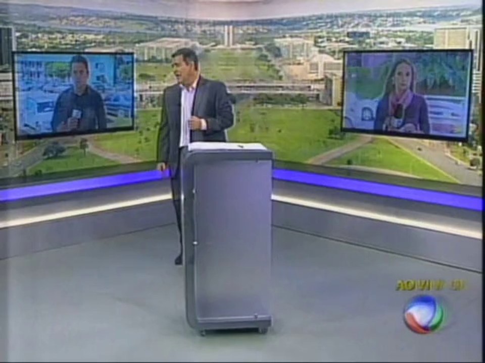 MENOR É APREENDIDO COM CARRO ROUBADO PRÓXIMO AO CEMITÉRIO