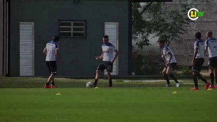 Novo reforço do Timão, Romero participa de coletivo e é elogiado