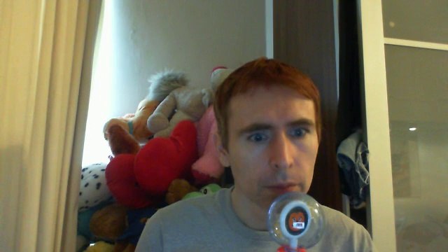 Wiwi égratigne juifs arabes de Philippe Katerine