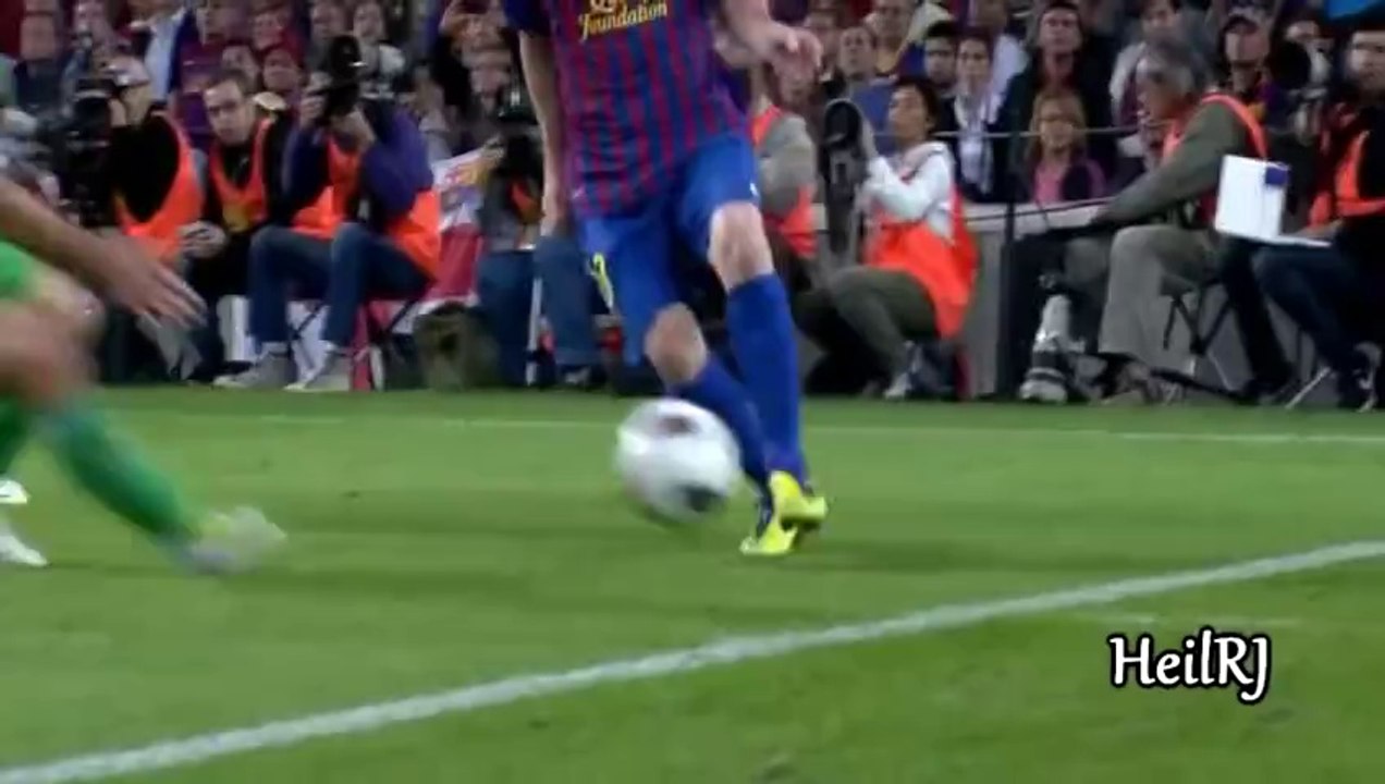 Lionel Messi Panna Show ||HD||