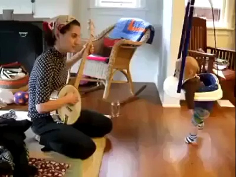 kids dancing