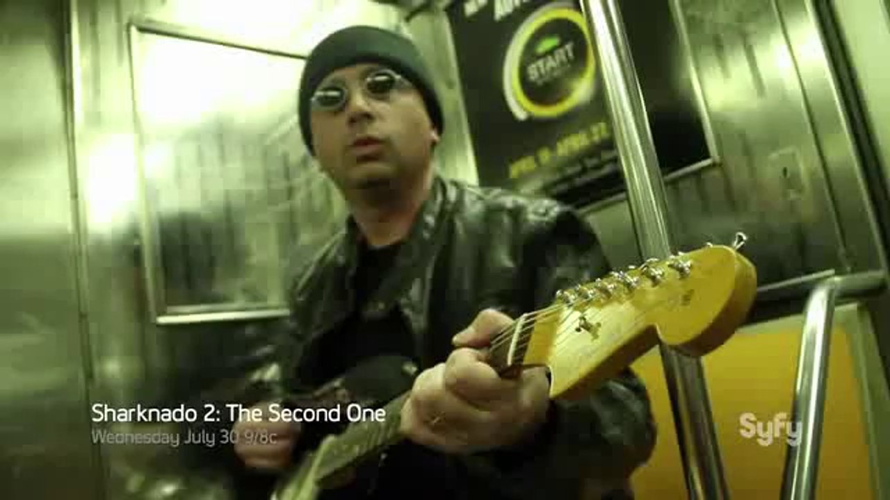 Sharknado2_SneakPeek