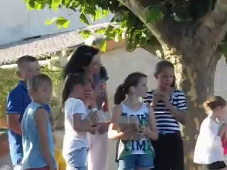 Remise des dictionnaires aux CM2 fête de l'école