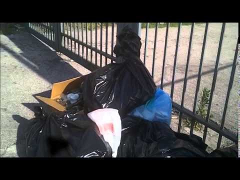 Aversa (CE) - Deposito abusivo di rifiuti, protesta in Via Michelangelo (27.06.14)