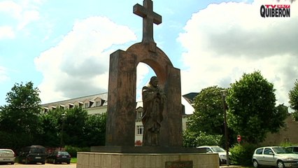 Ploermel      |   La statue géante de Saint Jean-Paul II - Ploermel TV