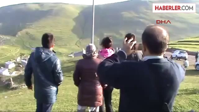 Ardahan'ın Damal İlçesindeki Karadağ Sırtlarında Doğal Mucize Olarak Nitelendirilen Ulu Önder...